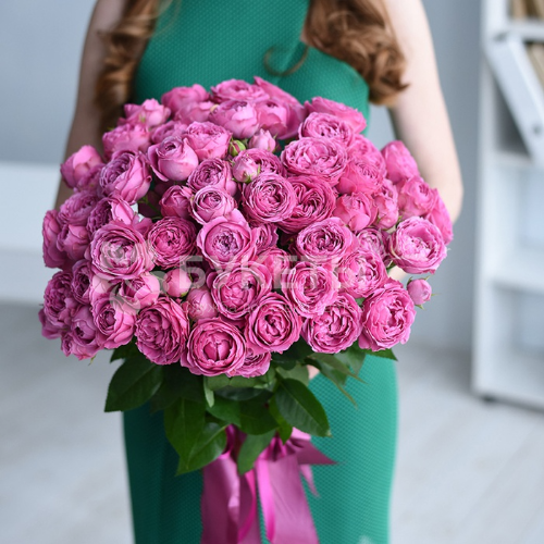 Пионовидная кустовая роза Мисти Баблс