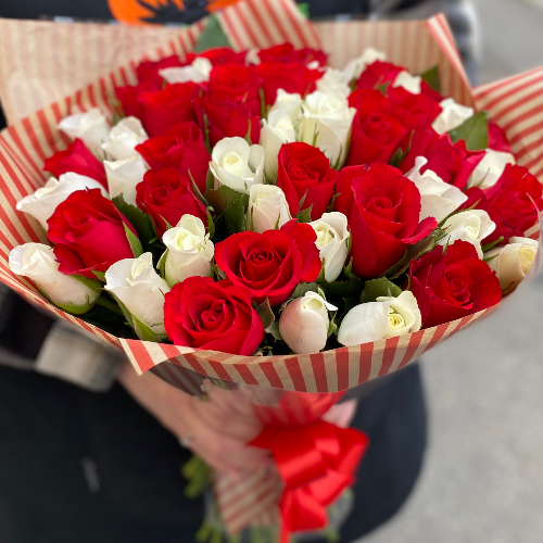 Фотография Букет из 51 розы "Монако" 