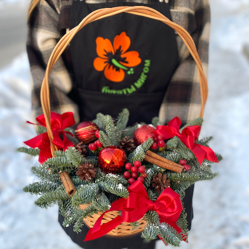 Новогодняя корзина "Янтарный блеск"