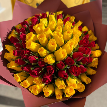 Фотография Букет из 101 красной и желтой розы "Кения" 