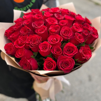 Фотография Букет из 51 красной розы "Родос" 