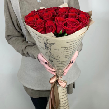 Фотография Букет из высоких красных роз 80 см - 11 роз