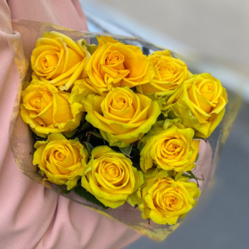 Фотография Желтые розы "Пенни Лейн" 40 см (10 шт) 