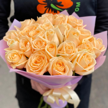 Фотография Букет из кремовых роз - 11 цветков