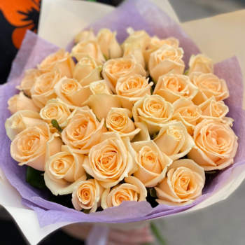 Фотография Букет из 35 персиковых роз "Пич Аваланж" 