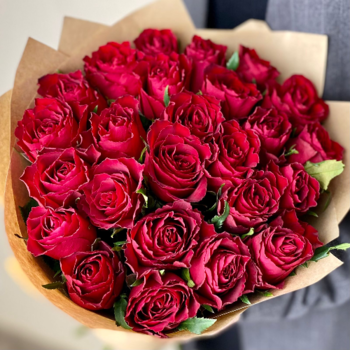 Фотография Букет из 25 красных роз "Кения" 50 см 