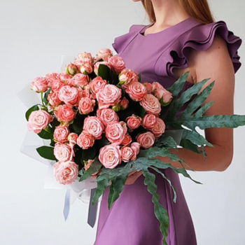 Фотография Букет из 9 кустовых пионовидных роз 