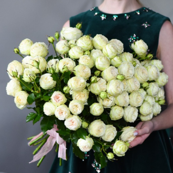 Фотография Букет из пионовидных кустовых роз "Мисс Бомбастик" - 9 цветков
