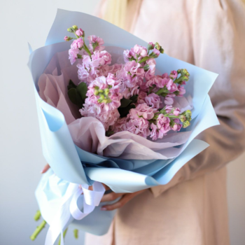 Фотография Букет из нежных маттиол - 5 цветков