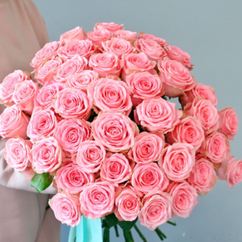 Фотография Букет из розовых эксклюзивных роз "Софи Лорен" - 25 роз