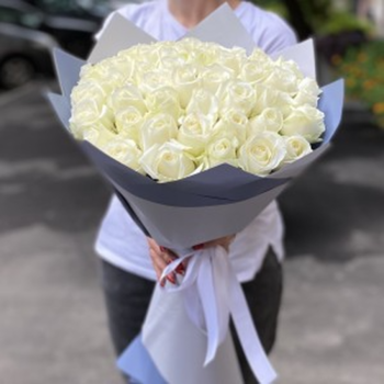 Фотография Букет из белых высоких роз VIP (70 см) - 19 цветков