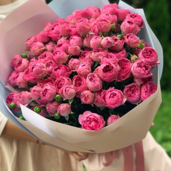 Фотография Букет из 19 пионовидных кустовых роз "Мисти баблс" 