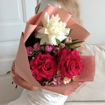 Фотография Букет с французской розой "Элеганс" 