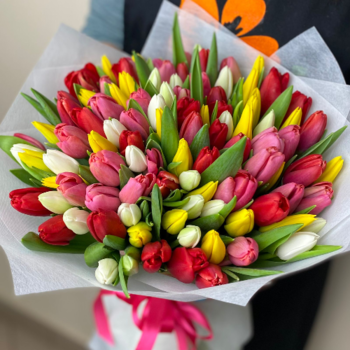 Фотография Букет из 101 тюльпана микс 