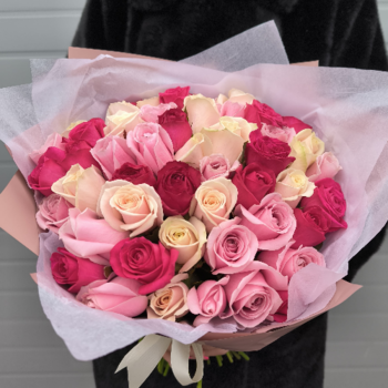 Фотография Букет из 51 розы в розовых тонах "Амур" 