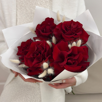 Фотография Букет из красных французских роз "Верона" 