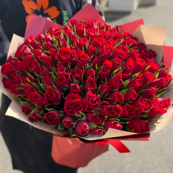 Фотография Букет 101 красная роза "Кения" 