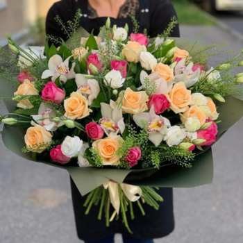 Фотография Букет "Символ красоты" - средний