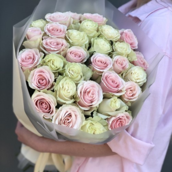 Фотография Букет из 35 нежных роз (Эквадор) 