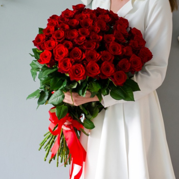 Фотография Букет из 51 красной розы "Ред Шарм" 