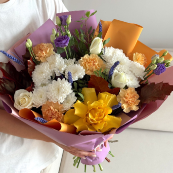 Фотография Букет "Цветы для учителя" с листьями дуба 