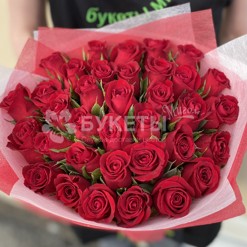 Букет из 35 красных роз "Кения"