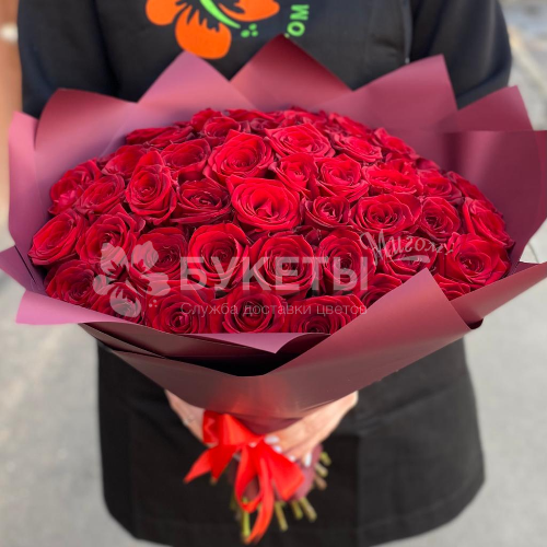 Букет из 51 красной розы "Ред Наоми" 40 см