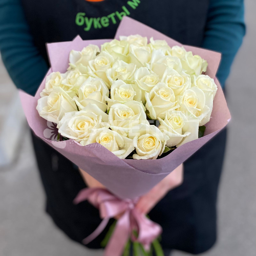 Букет из 25 белых роз "Валентина"