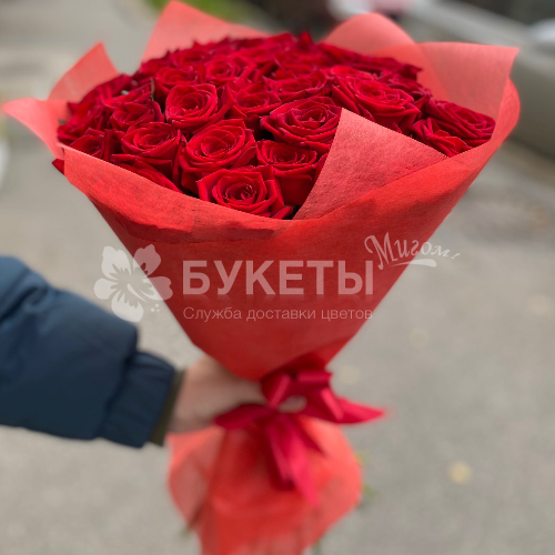 Букет из 35 красных роз