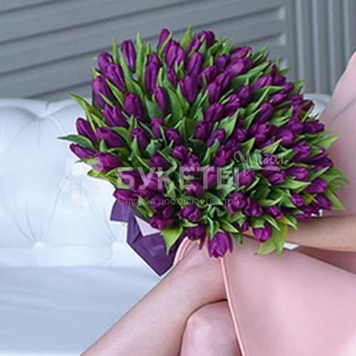 Букет из 101 фиолетового тюльпана