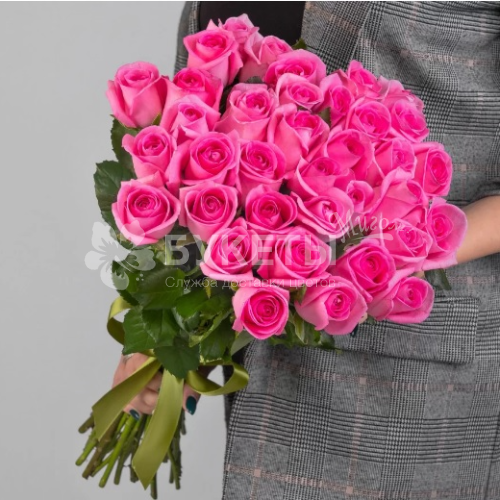 Букет из 35 розовых роз "Эквадор" 50 см
