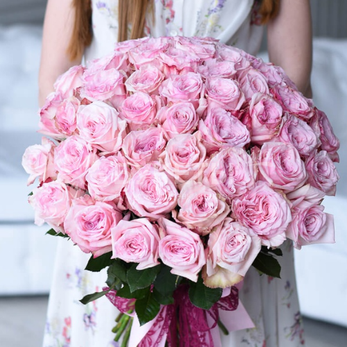 Букет из розовых пионовидных роз "Пинк Охара"