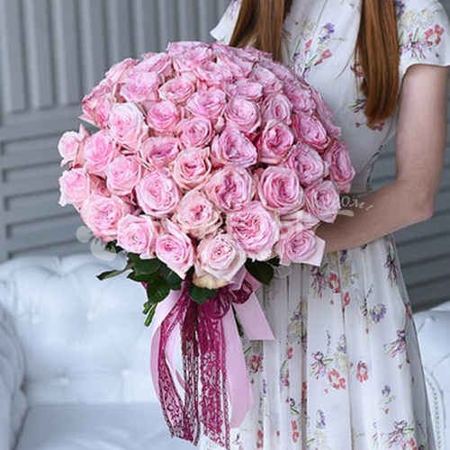 Букет из розовых пионовидных роз "Пинк Охара"