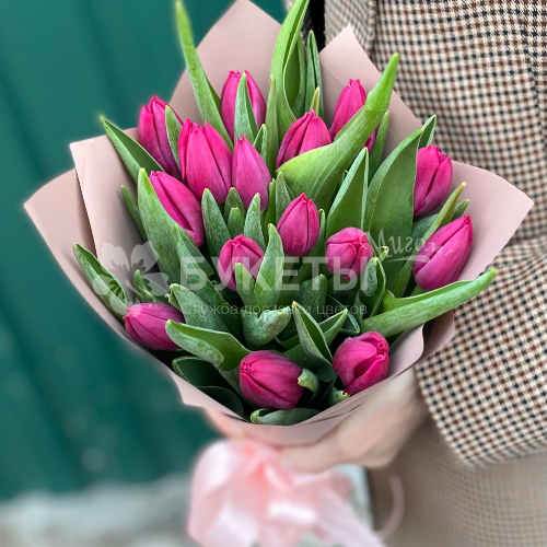 Букет из 15 розовых тюльпанов