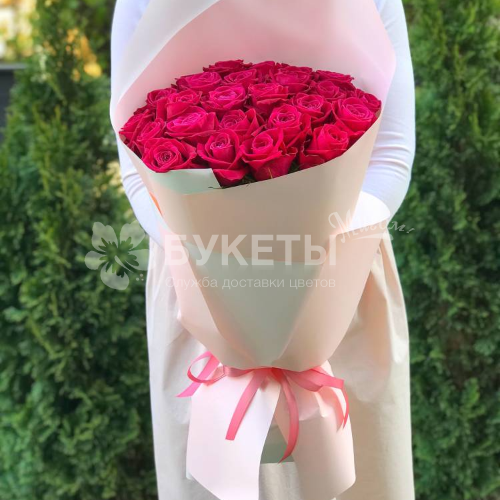 Букет из высоких розовых роз (Эквадор) 70 см