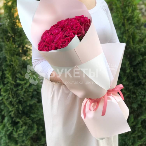 Букет из высоких розовых роз (Эквадор) 70 см