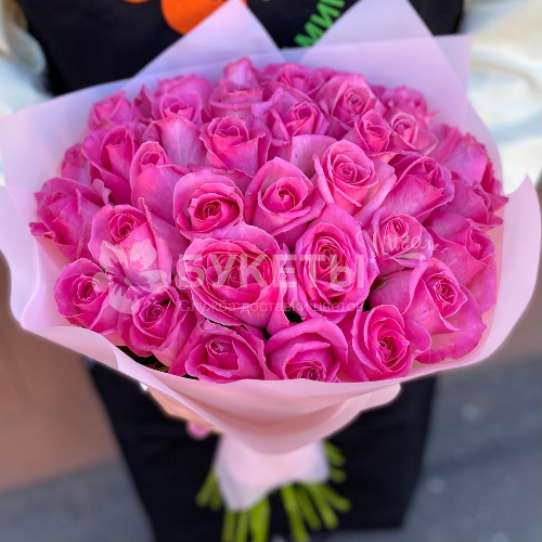 Букет из 35 розовых роз 40 см