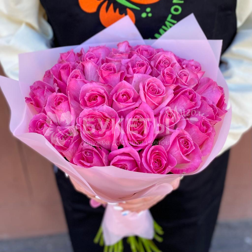 Букет из 35 розовых роз 40 см