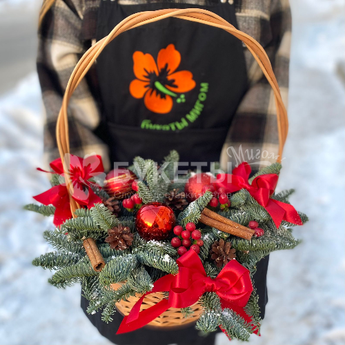 Новогодняя корзина "Янтарный блеск"