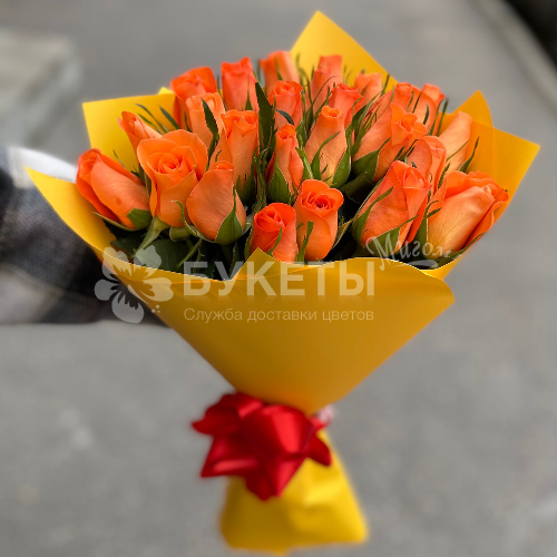 Букет из 25 оранжевых роз "Кения"