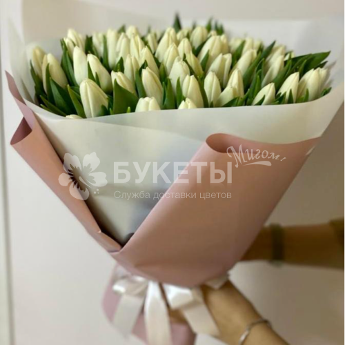 Букет из 75 белых тюльпанов