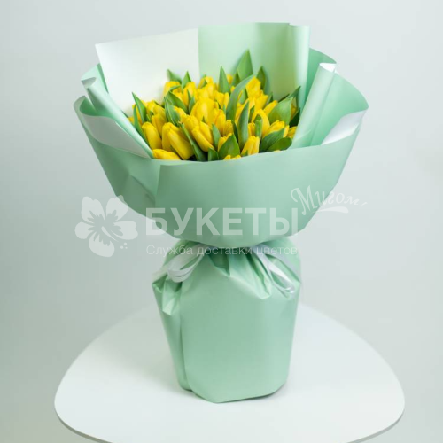 Букет из 51 желтого тюльпана