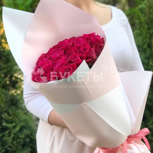 Букет из высоких розовых роз (Эквадор)