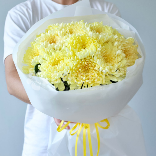 Букет из желтых одноголовых хризантем