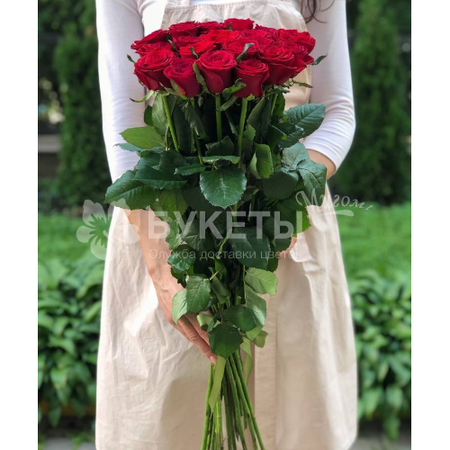 Букет из 21 красной высокой розы Prestige