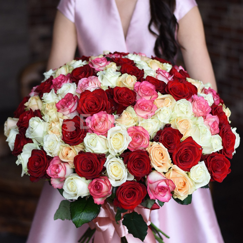 Букет из 101 розы "4 сезона"