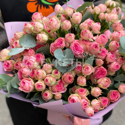 Букет из кустовых пионовидных роз "Супер Сенсейшен"