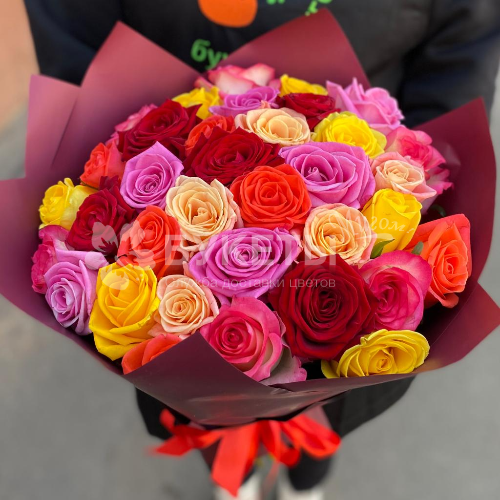 Букет из 35 роз "Яркие эмоции"