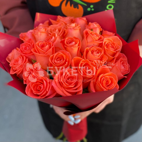 Букет из 25 оранжевых роз 40 см