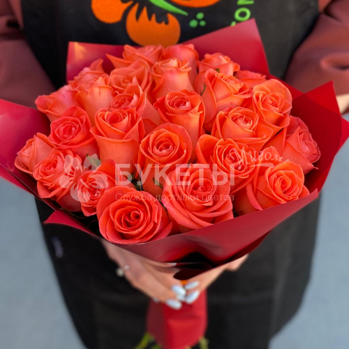 Букет из 25 оранжевых роз 40 см